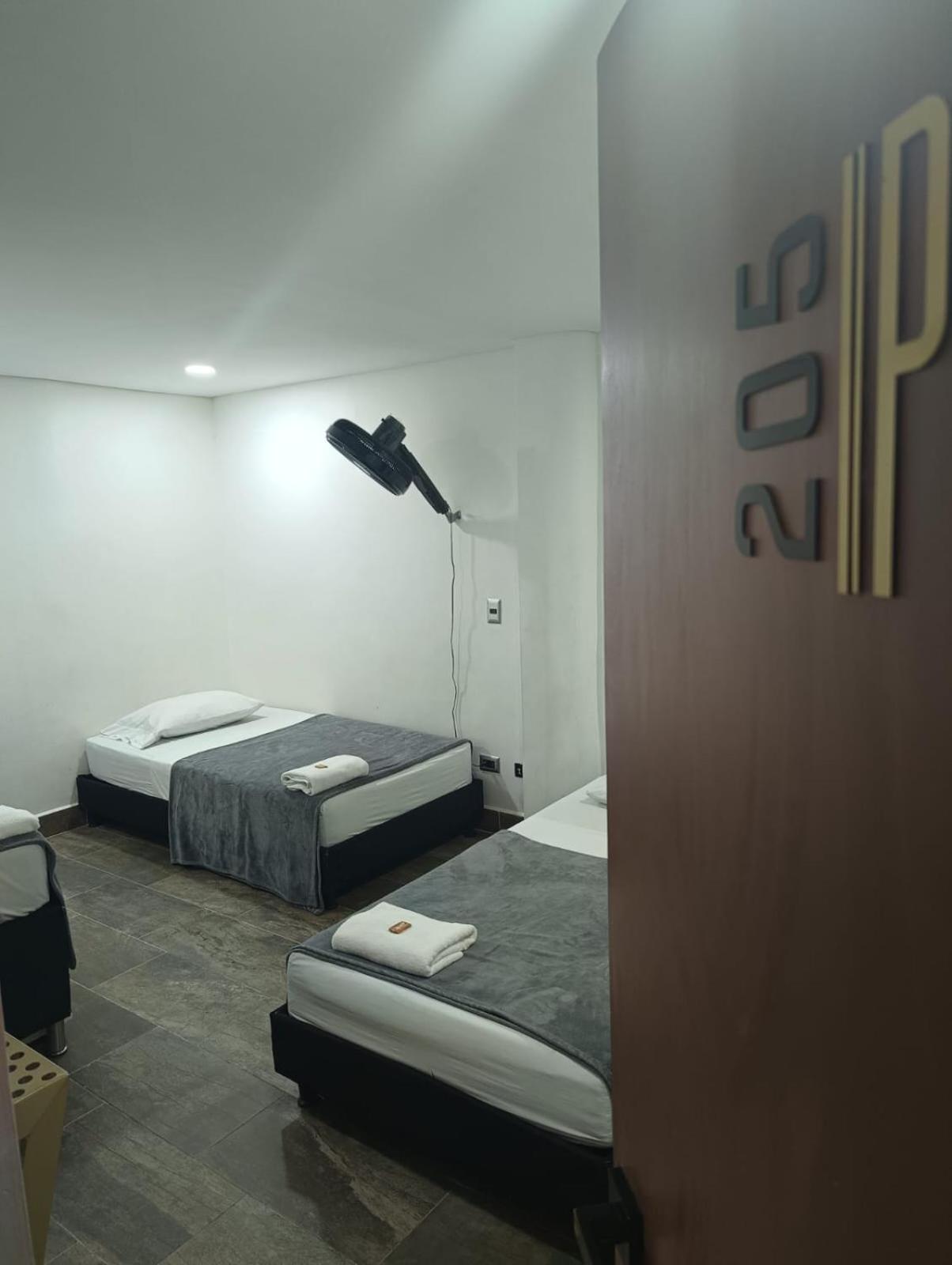 Hotel Prestige Медельїн Екстер'єр фото